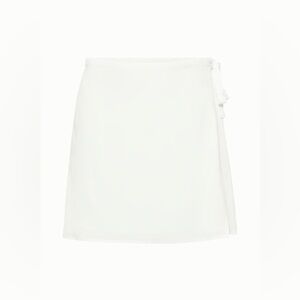 NWT white aritzia sunday best ‘dawson’ wrap skirt